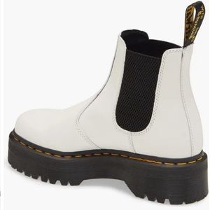 Dr. martens Gender Inclusive 2976 Quad Platform Chelsea Boot